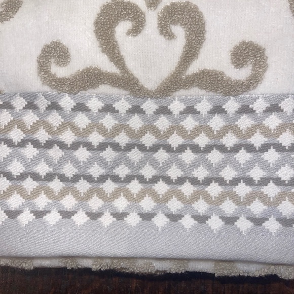 Tahari Bath Tahari Home Cotton Scroll Damask Luxury White Tan Bath